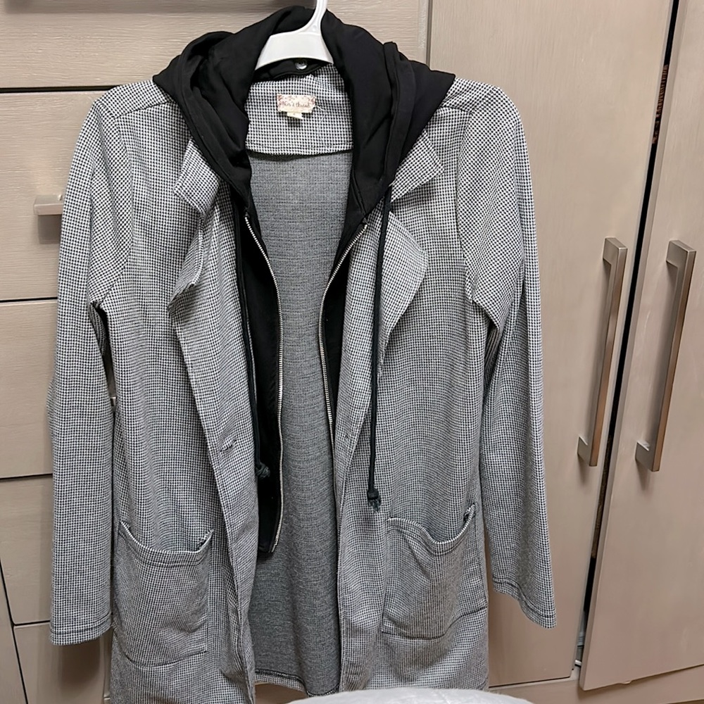 Cute jacket with detachable hoodie